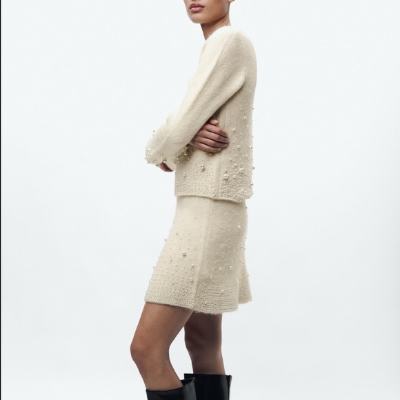 PEARL KNIT MINI SKIRT - Picture 4 of 8